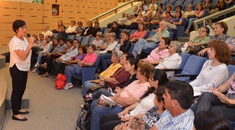 Realizaron charla sobre salud y el fortalecimiento de adultos mayores